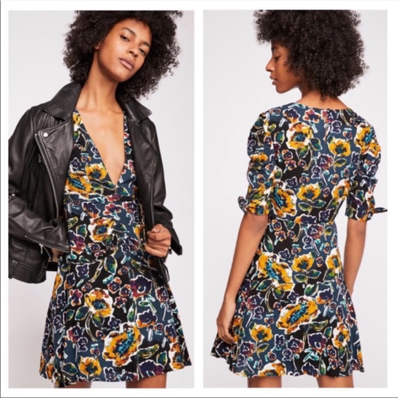 Free People Dresses & Skirts - New Free People Glow Up Mini Deep V Floral Dress